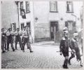Die Schule im Dorf: Bespitzelung und Psychoterror in der Schule während der Naziherrschaft*)