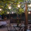 Biergarten am Abend